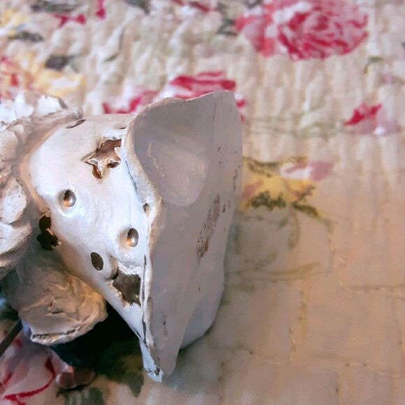 Vintage Violin-Playing Ceramic Cow, 2.5" tall - Picture 4 of 4